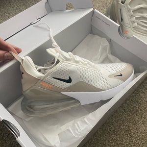 Nike Air Max 270 - Desert Sand/white